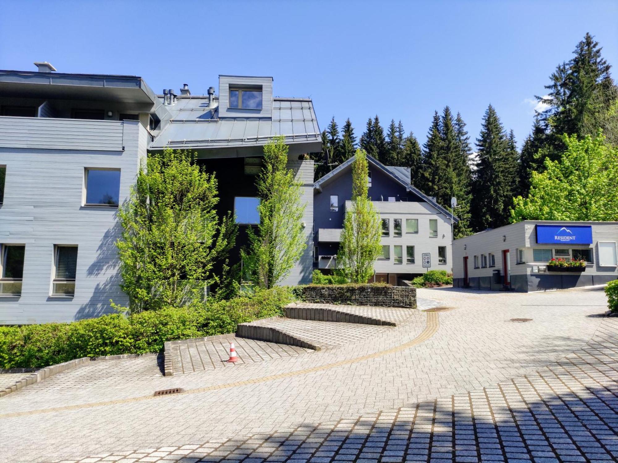 WELLNESS APARTMÁN RESIDENT HARRACHOV C308 Horský apartmán 2KK s velkou terasou a vlastním parkováním v garáži Exterior foto